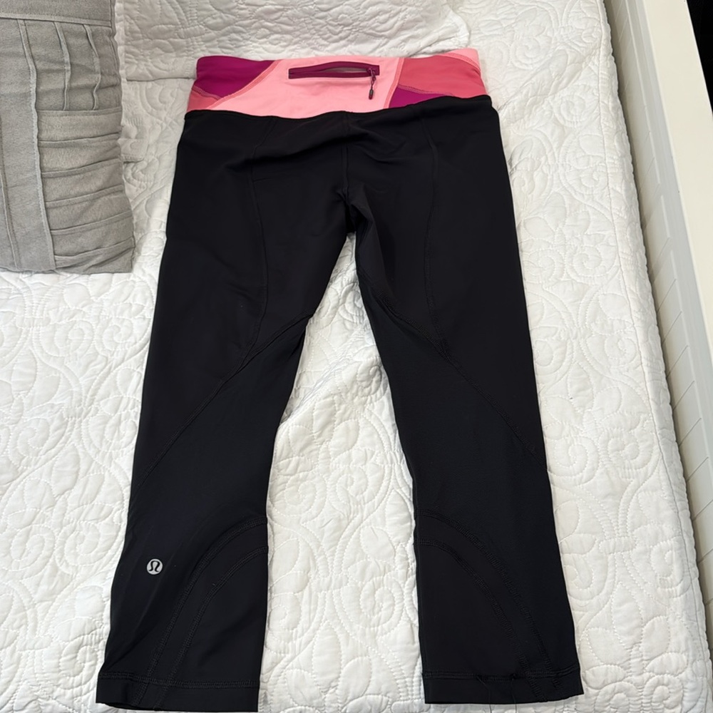 Women’s lululemon athletica Size 6 Black Leggings - Picture 2 of 4